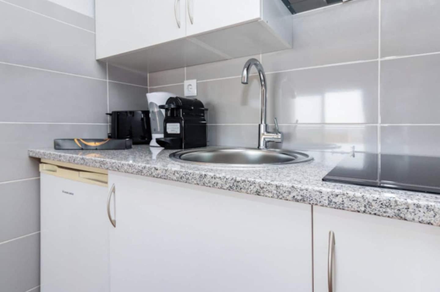 Wonderful Studio In Cascais With Sea View Екстер'єр фото
