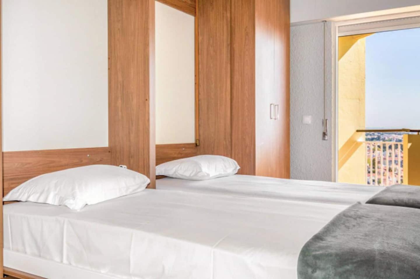 Wonderful Studio In Cascais With Sea View Екстер'єр фото