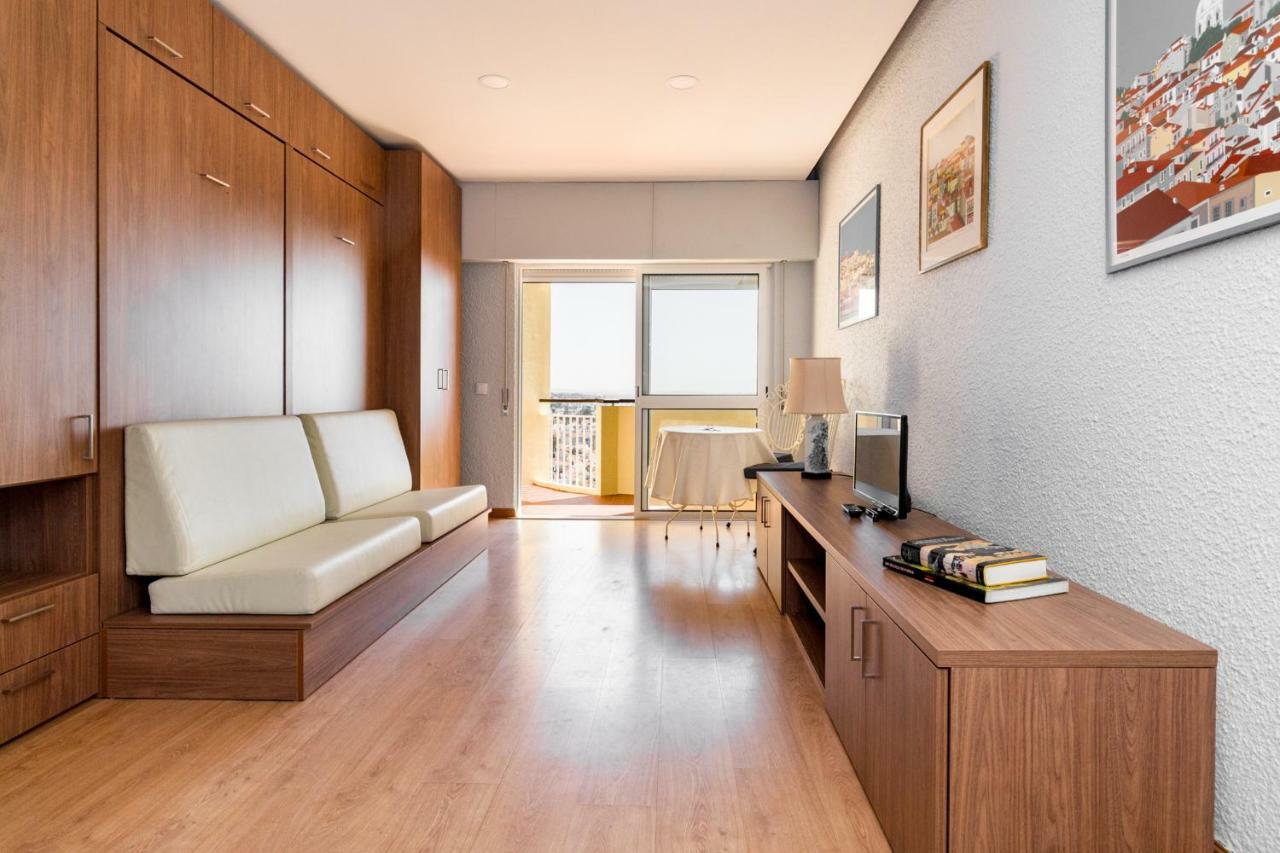 Wonderful Studio In Cascais With Sea View Екстер'єр фото